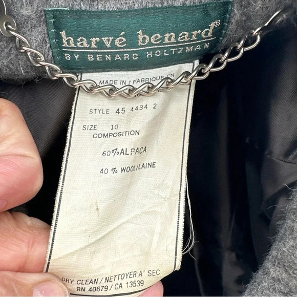 HARVE BENARD BY BENARD HOLTZMAR WOMENS PEA COAT GEAY SIZE 10 60%ALPACA 40%
WOOL - Picture 8 of 10
